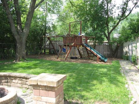 245 Frederick Ln, Hoffman Estates, IL 60169 photo 17