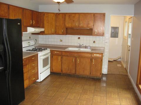 245 Frederick Ln, Hoffman Estates, IL 60169 photo 4