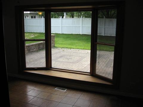 245 Frederick Ln, Hoffman Estates, IL 60169 photo 5