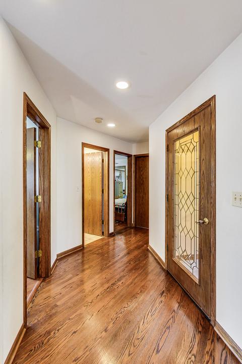 6027 N Emerson St, Rosemont, IL 60018 photo 4
