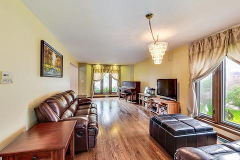 6027 N Emerson St, Rosemont, IL 60018 photo 5