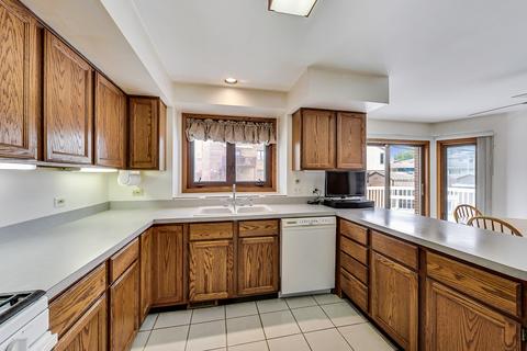 6027 N Emerson St, Rosemont, IL 60018 photo 8
