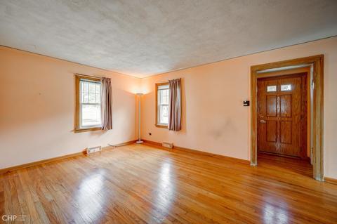 1786 Greenleaf Ave, Des Plaines, IL 60018 photo 3