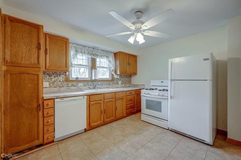 1786 Greenleaf Ave, Des Plaines, IL 60018 photo 4