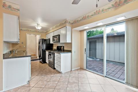 1101 Florimond Dr, Elgin, IL 60123 photo 5