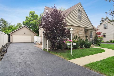 2115 Halsey Dr, Des Plaines, IL 60018 photo 2