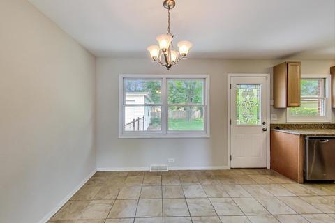 405 Hatlen Ave, Mount Prospect, IL 60056 photo 8