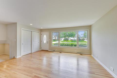 405 Hatlen Ave, Mount Prospect, IL 60056 photo 6