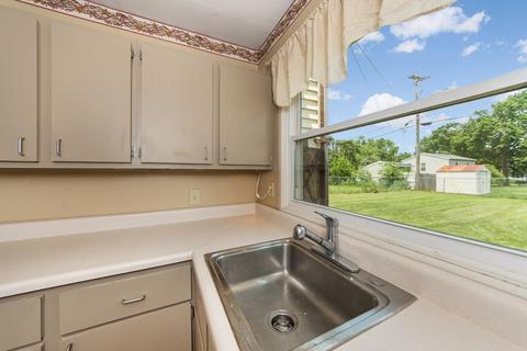 400 Warren Ave, Normal, IL 61761 photo 13