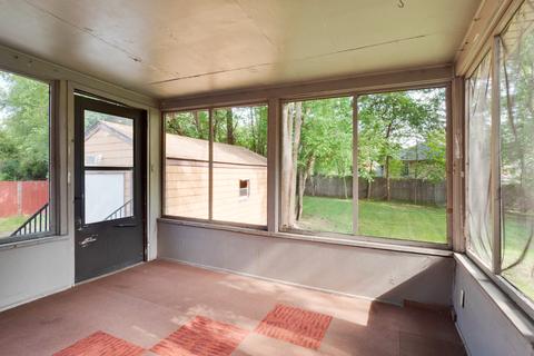 676 Walnut Ave, Elgin, IL 60123 photo 12