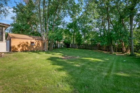 676 Walnut Ave, Elgin, IL 60123 photo 14