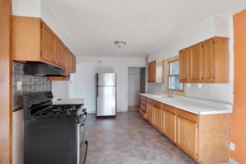 676 Walnut Ave, Elgin, IL 60123 photo 6