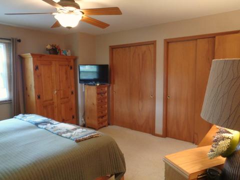 137 William Dr, Elgin, IL 60123 photo 9