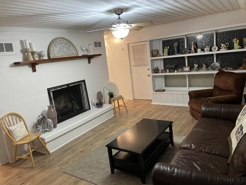 5940 W Elm Ave, Berkeley, IL 60163 photo 2