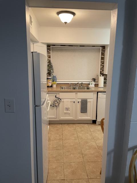 5940 W Elm Ave, Berkeley, IL 60163 photo 8
