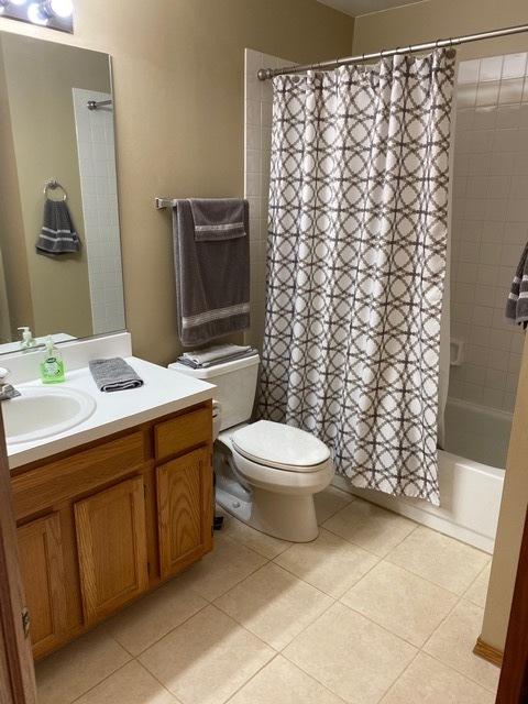 1264 Christopher Ct #43, Elgin, IL 60120 photo 17