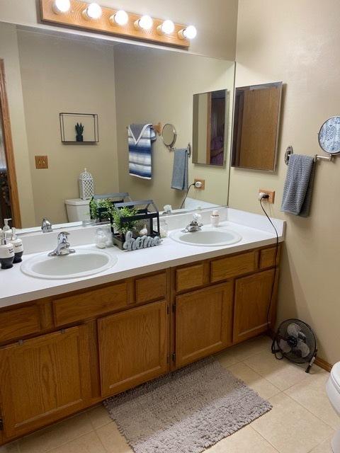 1264 Christopher Ct #43, Elgin, IL 60120 photo 14