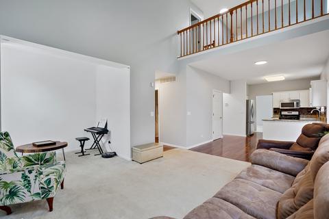 985 Teasel Ln, Aurora, IL 60502 photo 4