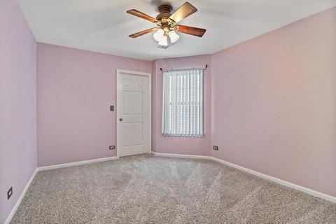 677 Morris Ct, Lakemoor, IL 60051 photo 12