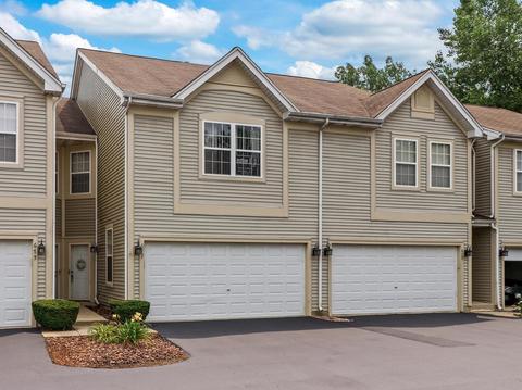 677 Morris Ct, Lakemoor, IL 60051 photo 2