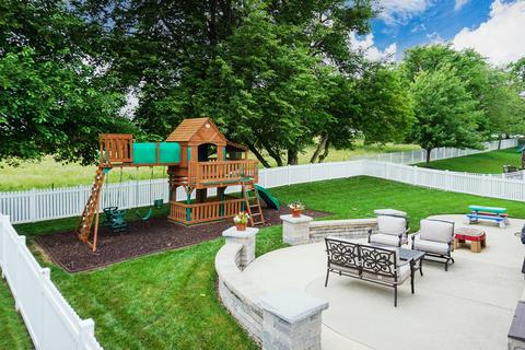 1503 Kell Ave, Bloomington, IL 61705 photo 2