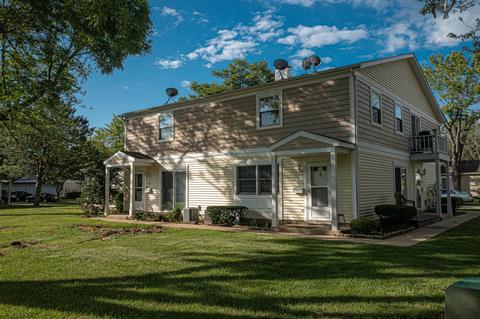 1210 Quincy Ct, Wheeling, IL 60090 photo 6