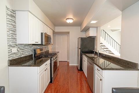 1210 Quincy Ct, Wheeling, IL 60090 photo 13