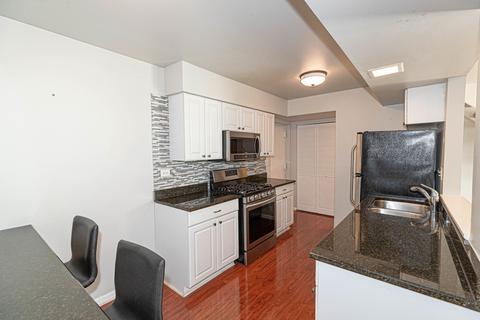 1210 Quincy Ct, Wheeling, IL 60090 photo 12