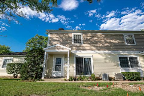 1210 Quincy Ct, Wheeling, IL 60090 photo 3