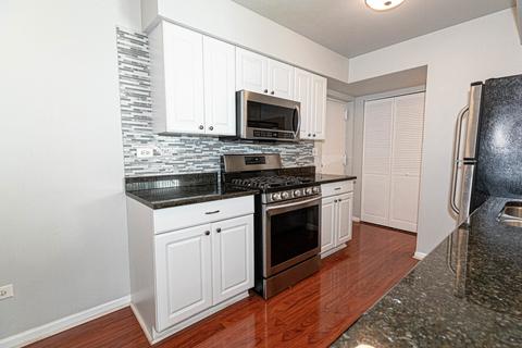 1210 Quincy Ct, Wheeling, IL 60090 photo 16