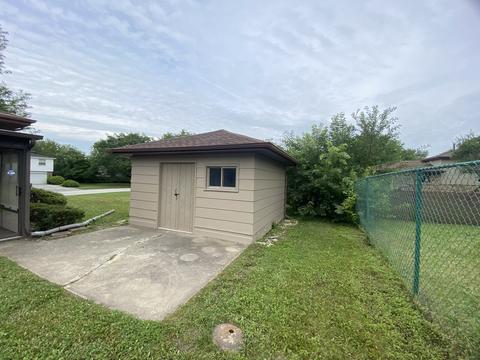 656 Willow Rd, Matteson, IL 60443 photo 23
