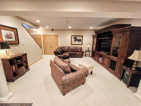 615 Downey St, Hoffman Estates, IL 60169 photo 58