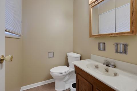 681 Audubon St, Hoffman Estates, IL 60169 photo 13