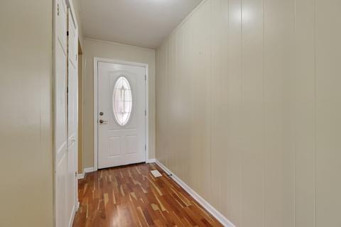 681 Audubon St, Hoffman Estates, IL 60169 photo 3