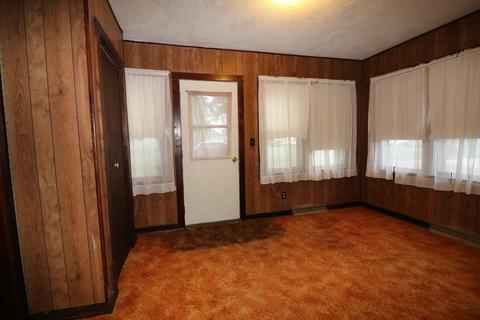 21 Lynn St, Weldon, IL 61882 photo 7
