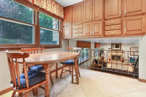 7737 Cherry Tree Ln, Willowbrook, IL 60527 photo 8