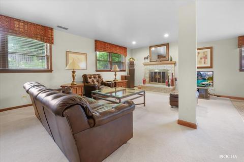 7737 Cherry Tree Ln, Willowbrook, IL 60527 photo 9