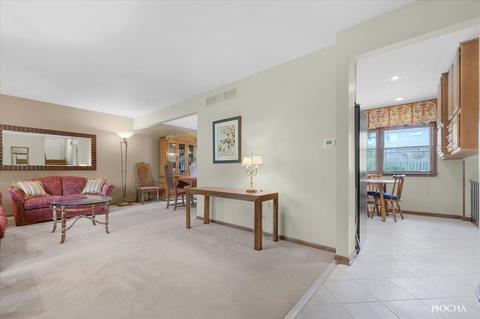 7737 Cherry Tree Ln, Willowbrook, IL 60527 photo 3