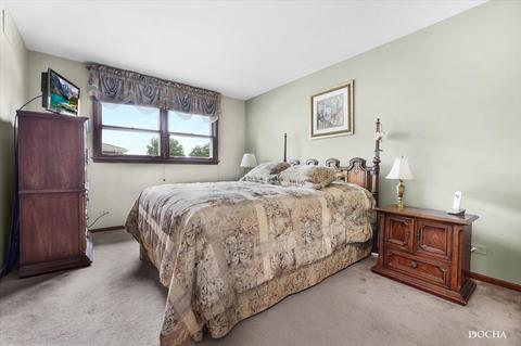 7737 Cherry Tree Ln, Willowbrook, IL 60527 photo 14