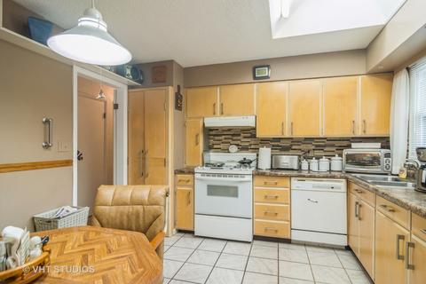 136 Berkshire Dr, Wheeling, IL 60090 photo 5