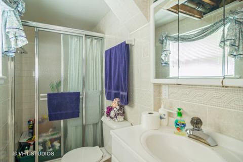 136 Berkshire Dr, Wheeling, IL 60090 photo 10