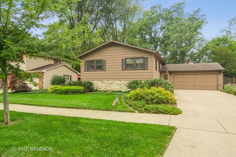 136 Berkshire Dr, Wheeling, IL 60090 photo 2