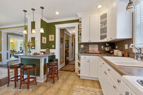 1605 Mitchell Rd, Aurora, IL 60505 photo 9