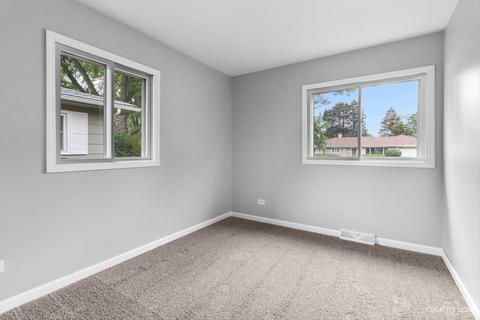 1607 Martha Dr, Elgin, IL 60123 photo 12