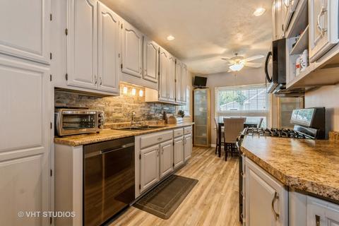 222 W Division St, Itasca, IL 60143 photo 15