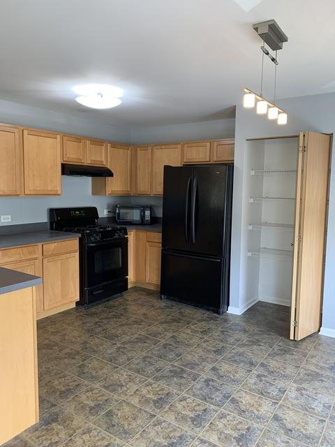609 Arbor Cir, Lakemoor, IL 60051 photo 9