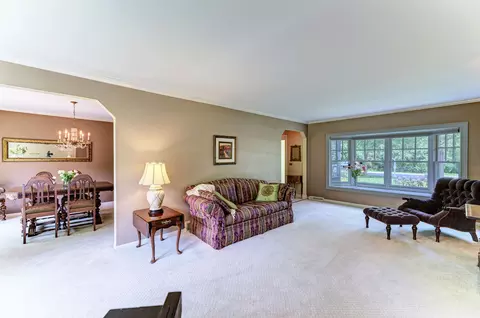 26 W075 Tomahawk Dr, Wheaton, IL 60189 photo 6