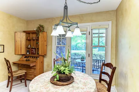 26 W075 Tomahawk Dr, Wheaton, IL 60189 photo 15