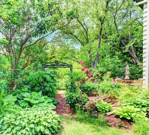 26 W075 Tomahawk Dr, Wheaton, IL 60189 photo 42