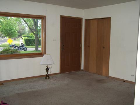 29 W Walnut Ave, Des Plaines, IL 60016 photo 5